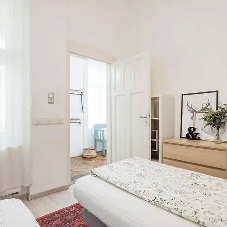Charming And Unique With Balcony By The Great Synagogue Apartment Budapest