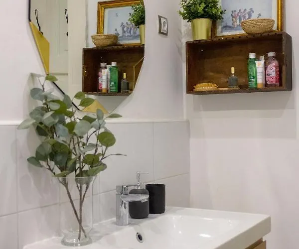 Apartament Charming And Unique With Balcony By The Great Synagogue