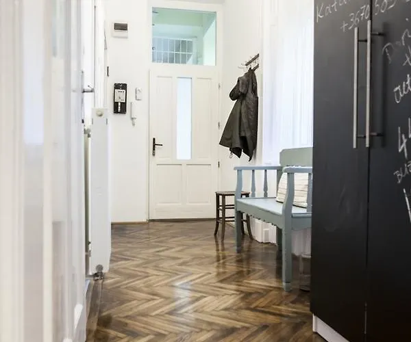 Charming And Unique With Balcony By The Great Synagogue * Budapesta